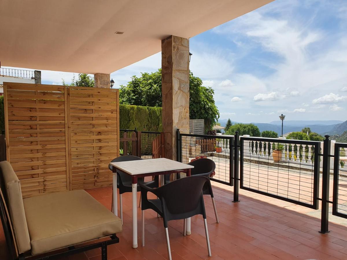 Apartamentos Rurales Sierra Alta Benaocaz Exterior photo