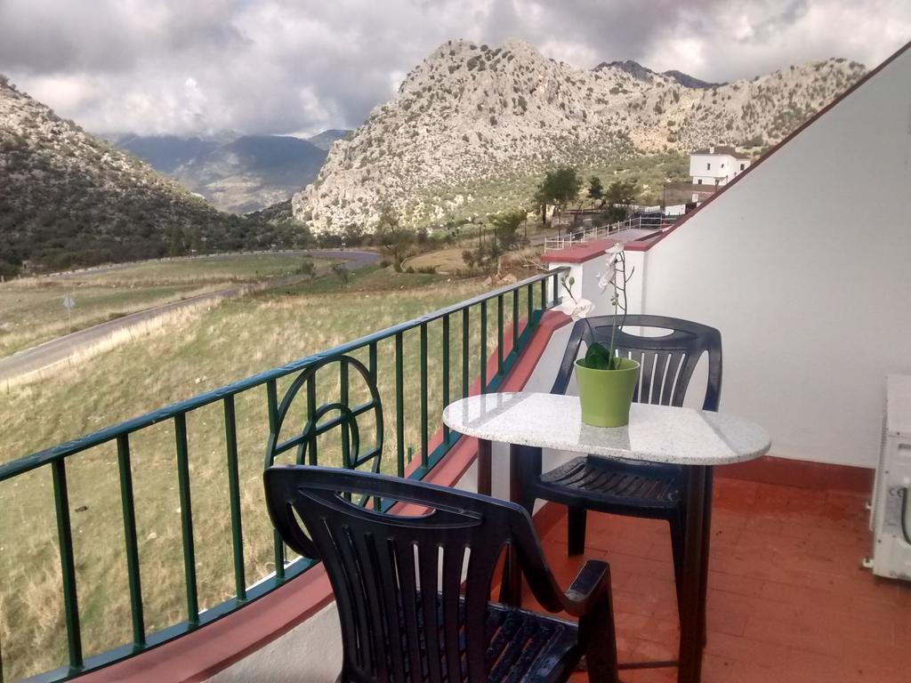 Apartamentos Rurales Sierra Alta Benaocaz Exterior photo