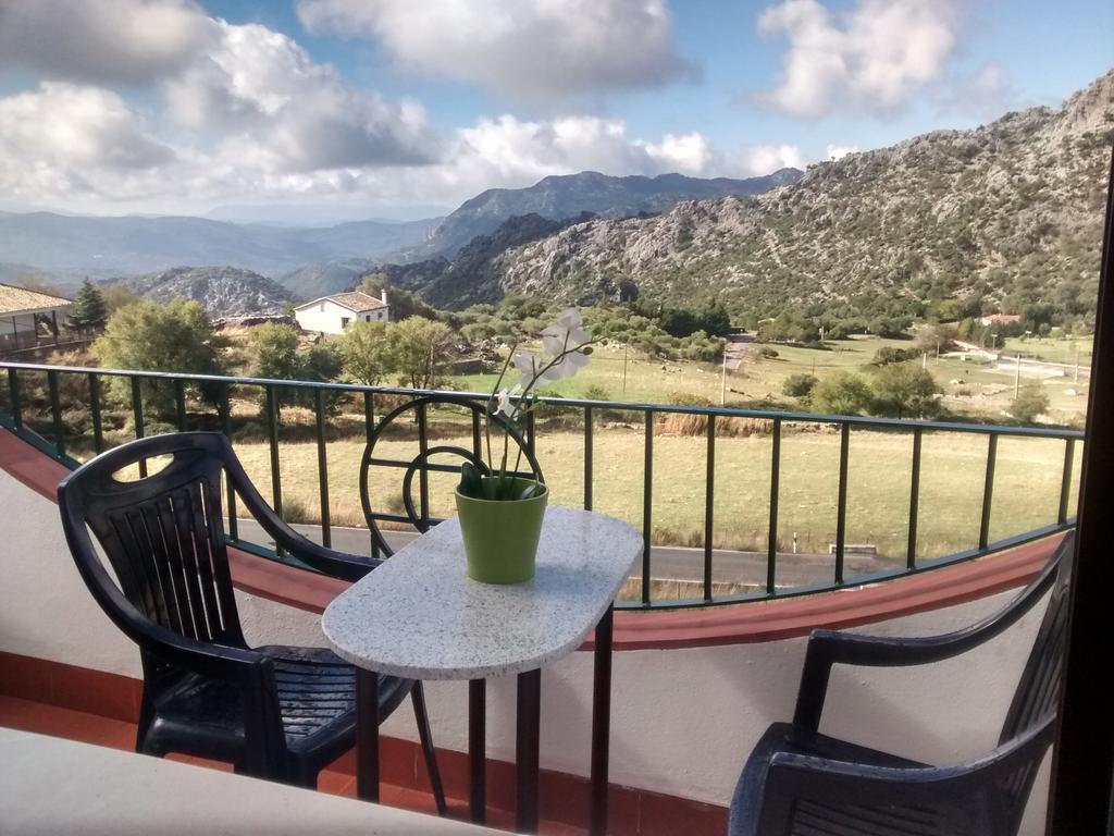 Apartamentos Rurales Sierra Alta Benaocaz Exterior photo