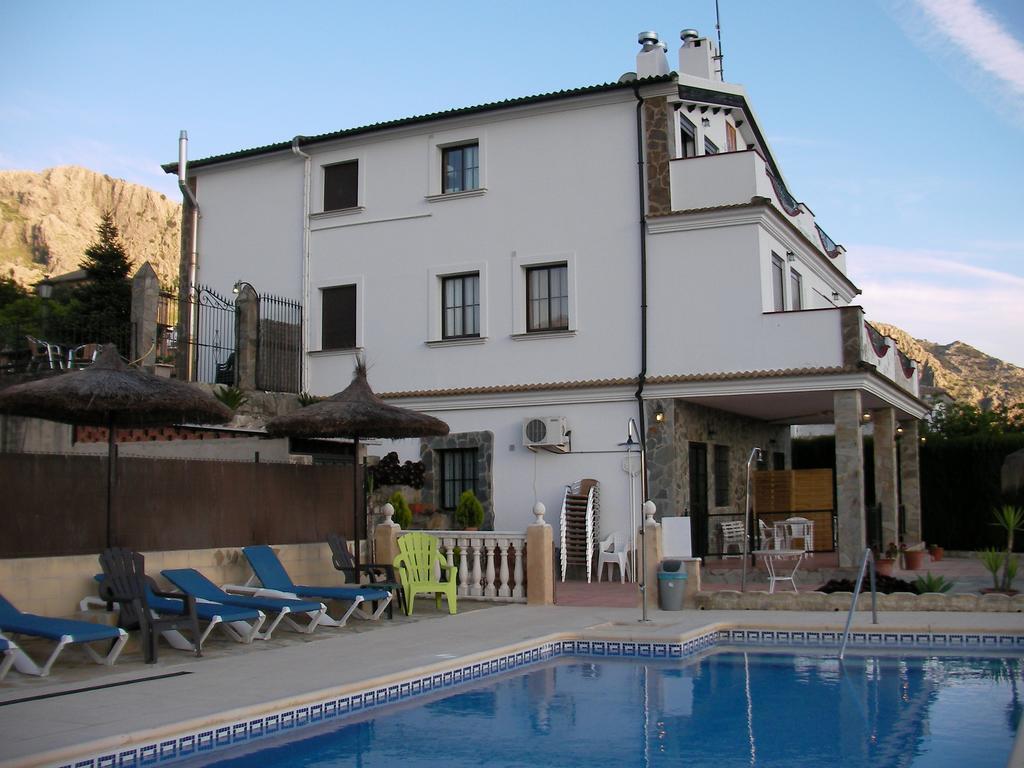 Apartamentos Rurales Sierra Alta Benaocaz Exterior photo