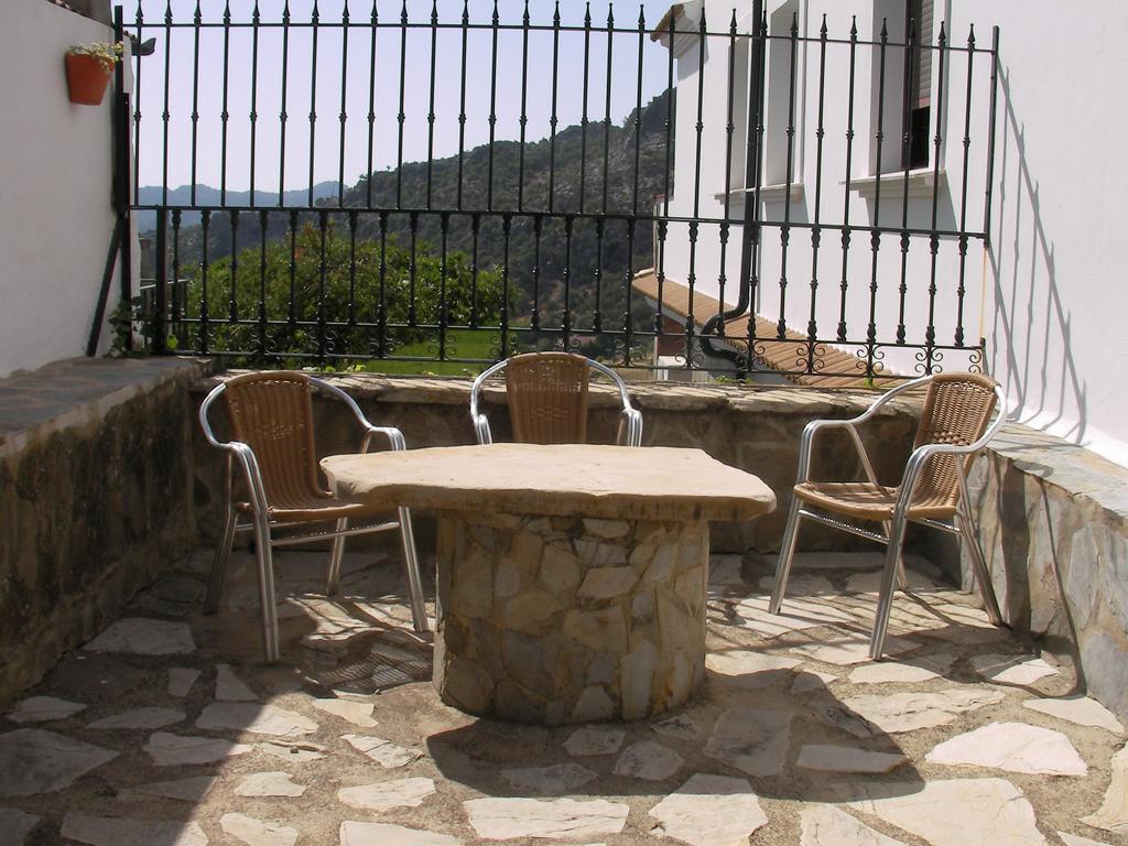 Apartamentos Rurales Sierra Alta Benaocaz Exterior photo