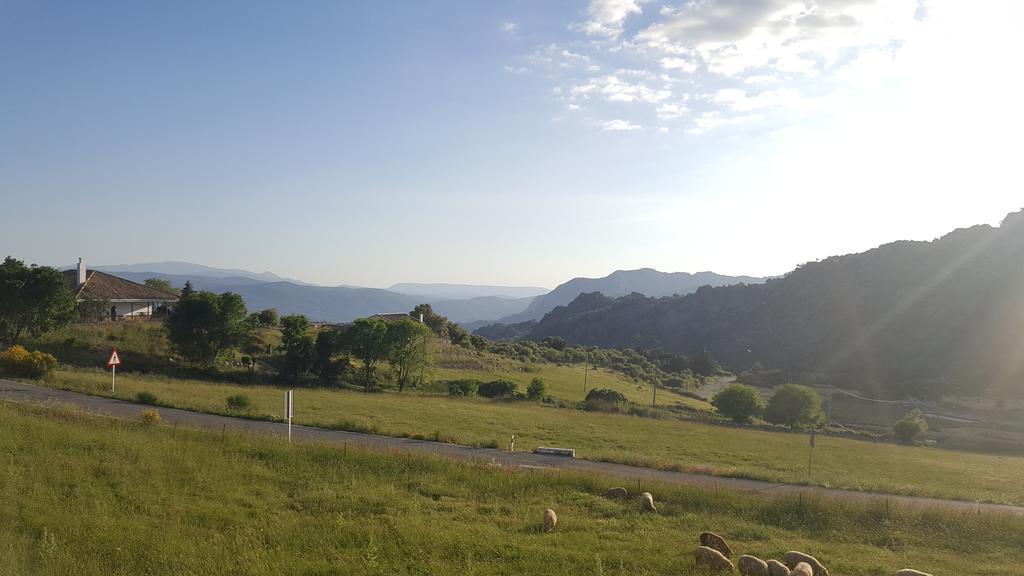 Apartamentos Rurales Sierra Alta Benaocaz Exterior photo