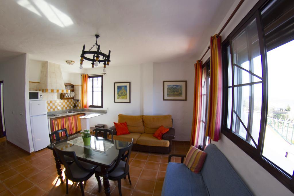 Apartamentos Rurales Sierra Alta Benaocaz Exterior photo