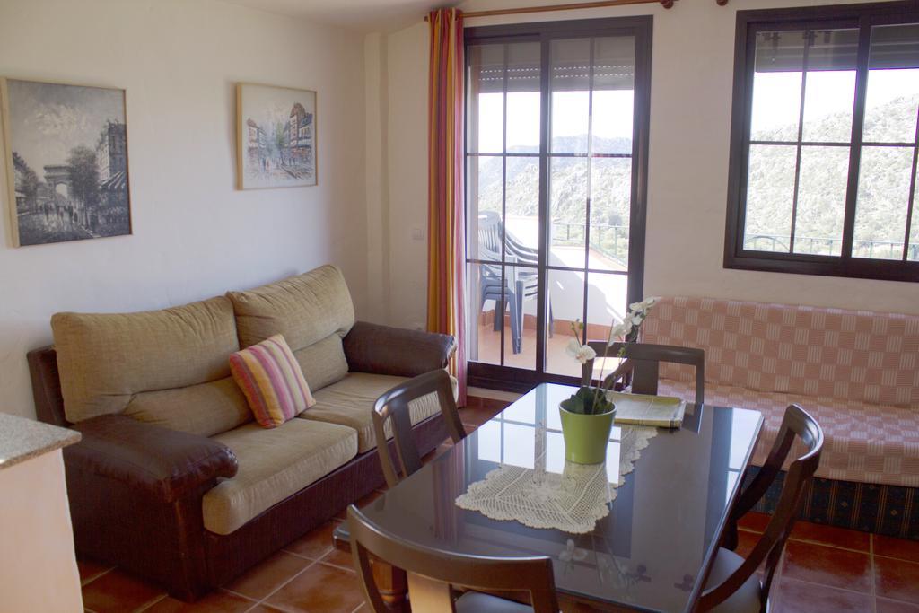 Apartamentos Rurales Sierra Alta Benaocaz Exterior photo